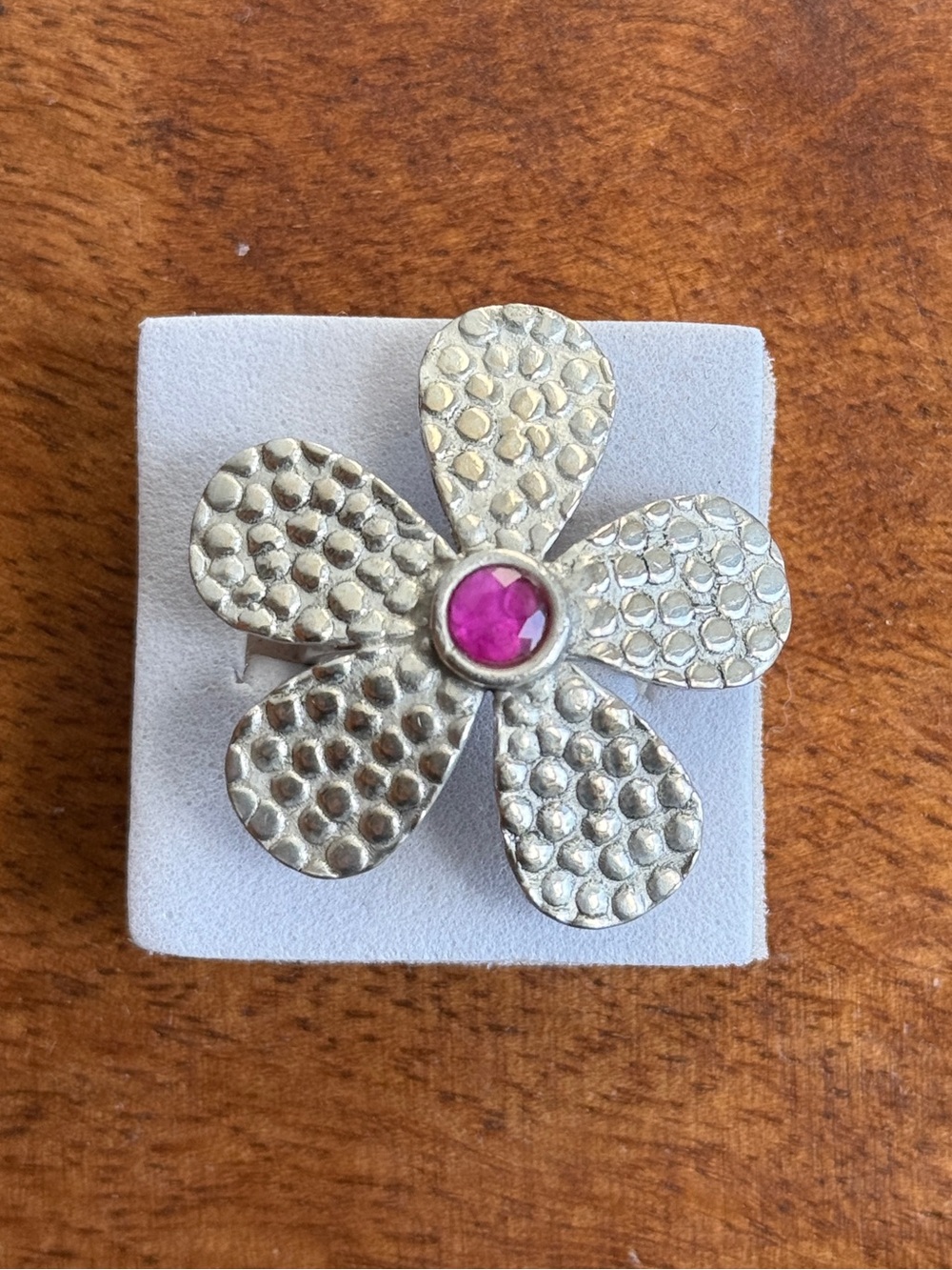 Sterling Silver Hammered Flower Ring with Pink Center Stone Sz 7.5